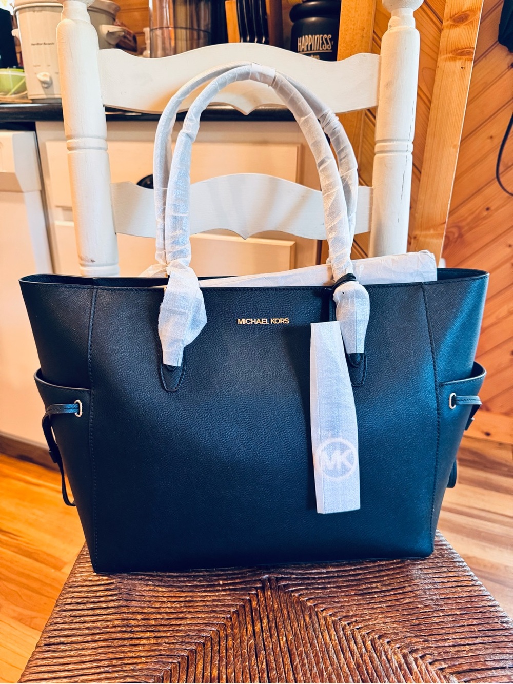 NWT Michael Kors Gilly Large Drawstring Tote Black Saffiano Leather $558 MSRP